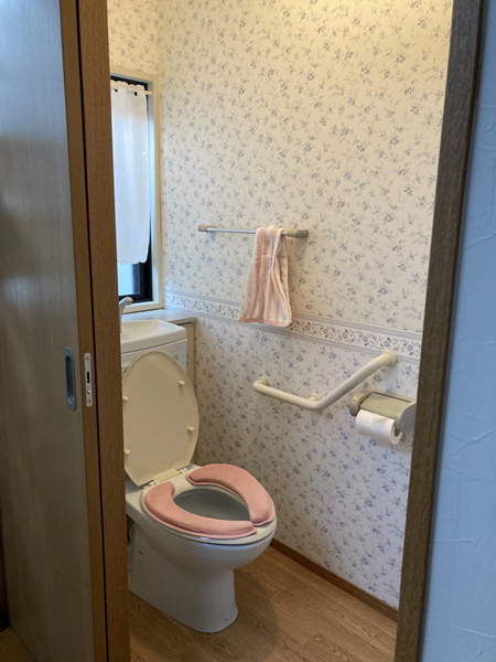 トイレを癒しの和モダン空間に。