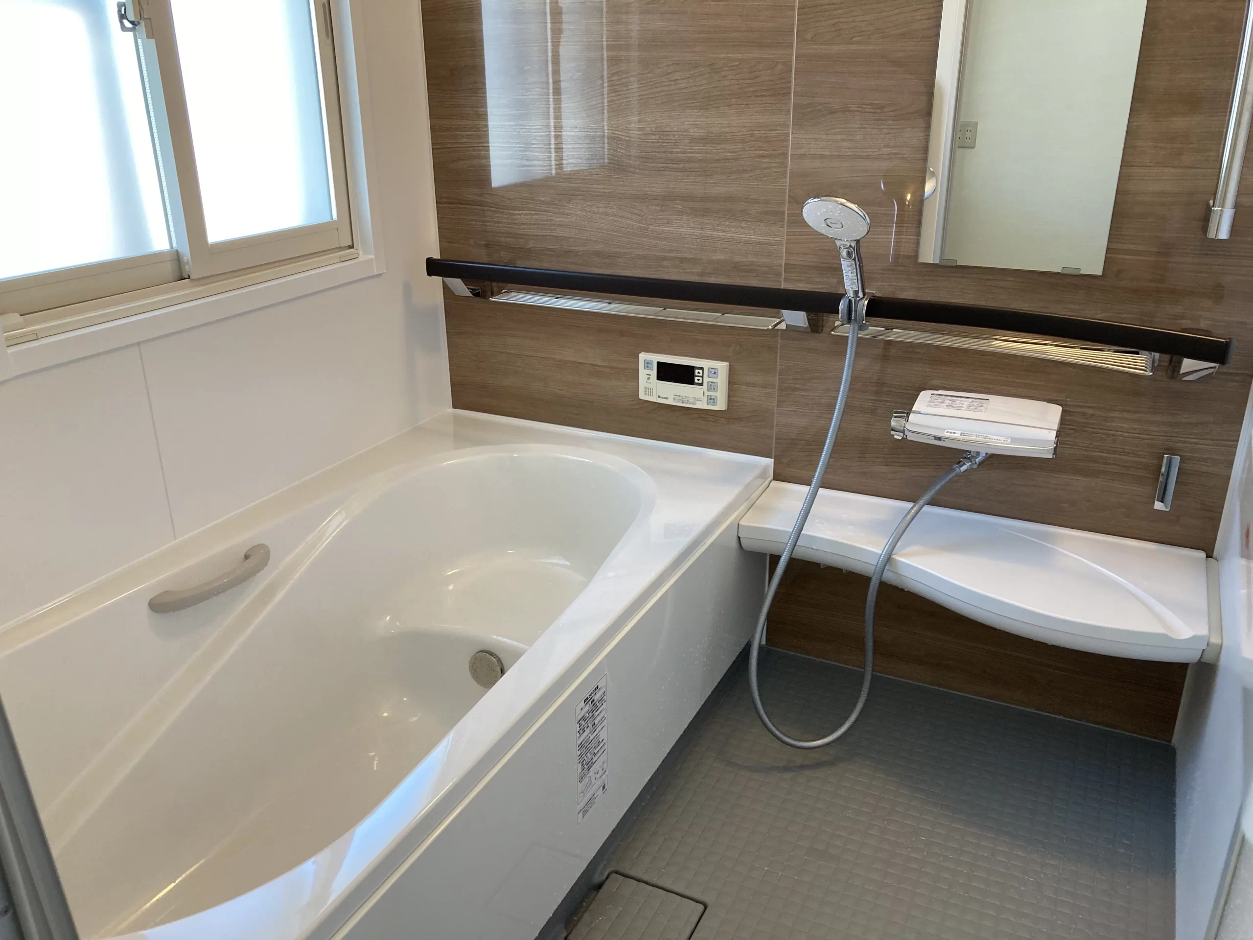 焼津市S様邸その②　内窓プラスで快適バスタイム