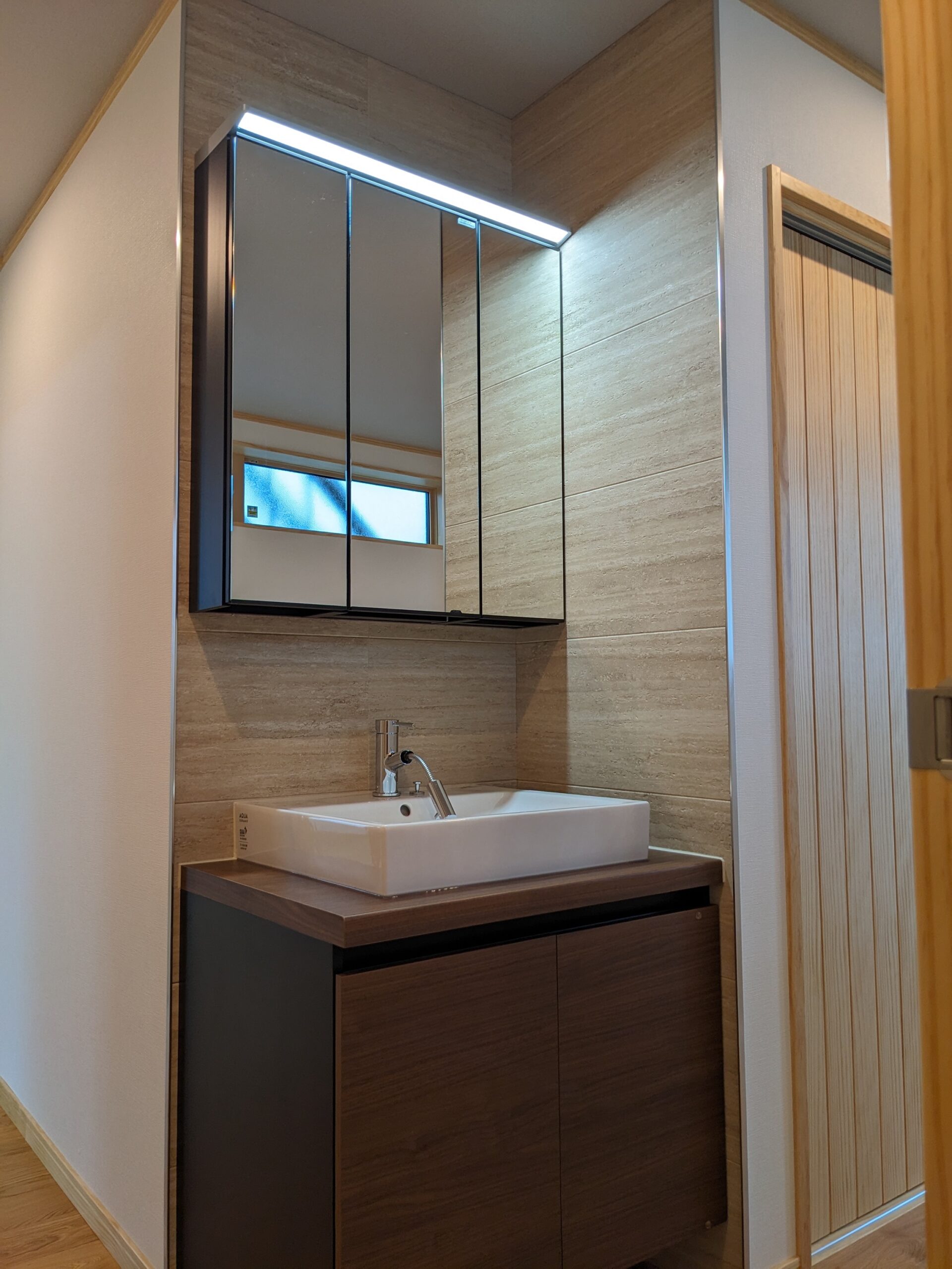 リゾートホテルのような寝室