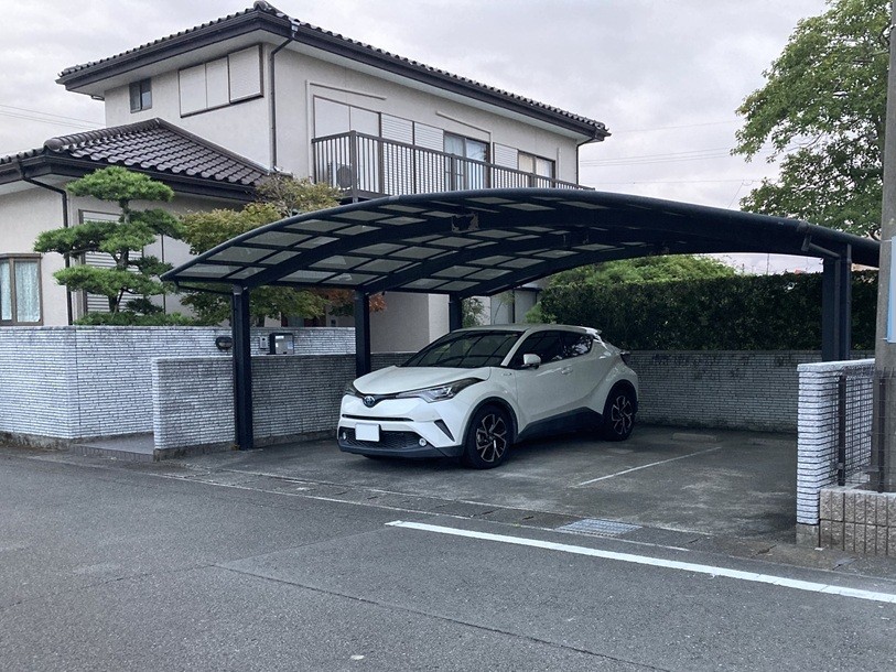 愛車の映えるカーポート✨