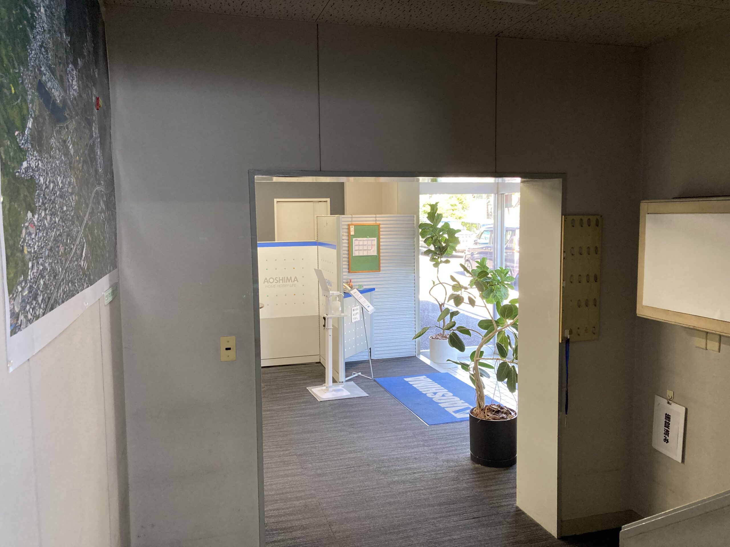 青島文化教材社様　階段室リニューアル工事